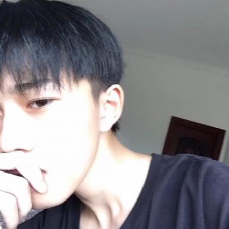 男生用帅哥做头像女生绝对喜欢,一定有你中意的