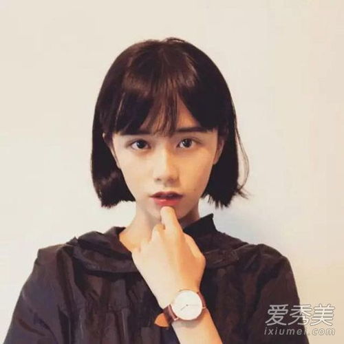 在新年的第一天,我留着短发来滋养我的眼睛,还有11种气质出众的发型