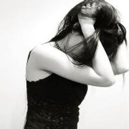 女生头像黑白伤感欧美