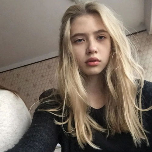 女生头像干净整洁的小姐姐
