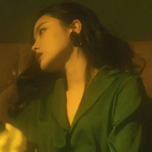 50张女生头像丨生活不易,猪猪叹气