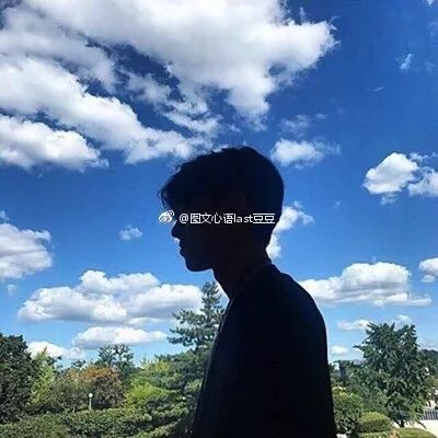 no33很多女生都想趁着世界杯去清吧看小哥哥,所以你的发型要搞帅点,人才会好看...