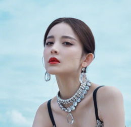 古力娜扎水晶裙火了,00后穿上后,让你美成小仙女