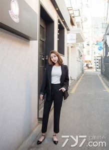 黑色西装搭配图片女,黑色西装怎么搭配,女生黑色西装搭配图片
