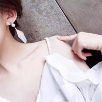 性感锁骨部位女生头像喜欢你不是情话是心里话