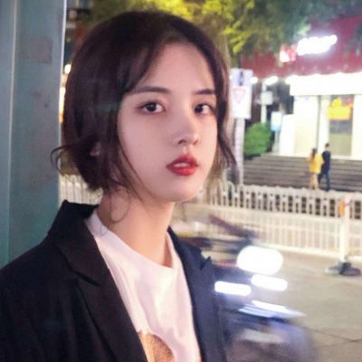 纯欲风女生头像真人不露脸李国武