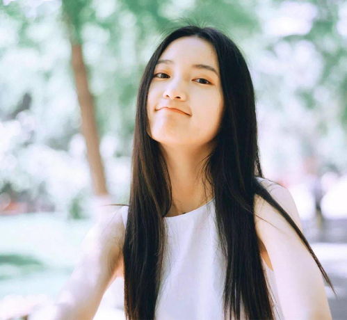 超可爱的白裙小仙女