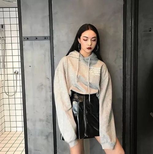 今年秋天最好看的卫衣穿法90的女生都不知道