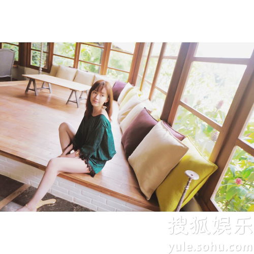 张子萱露肩露背又露腿满脸胶原蛋白少女感足