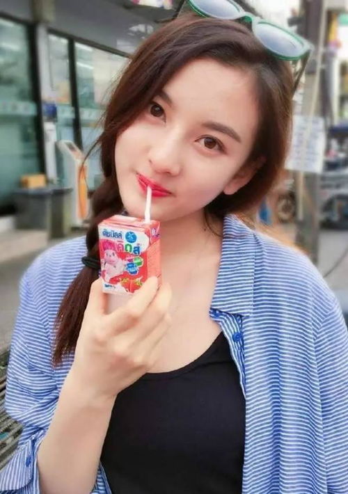 95后小花私服合辑关晓彤少女风林允的ins风宋祖儿的慵懒感