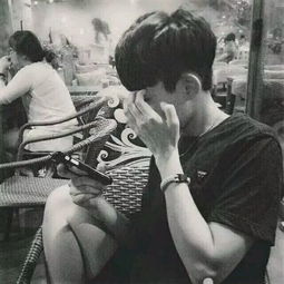 帮忙找找这个的情侣头像