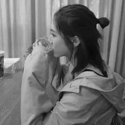 2018qq精选酷的女生头像黑白元素请允许我今晚跌进你的梦里