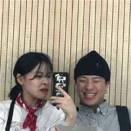 搞怪的情侣头像,真人搞怪情侣头像奇葩一对