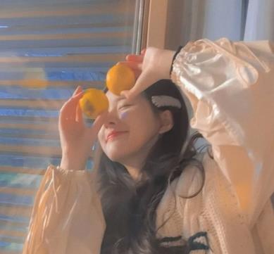 一生不缺桃花的3大星座女生,双子上榜,她凭实力拿下第一名