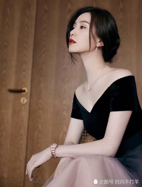 刘诗诗气质太绝了修长美人肩尽显优雅,渐变色连衣裙唯美惊艳