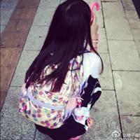 qq头像染儿背影你爱么女生长发背影