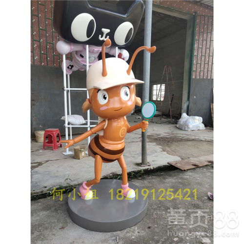 进入深山探险的玻璃钢蚂蚁雕塑男生女生卡通动物雕塑-黄页88网