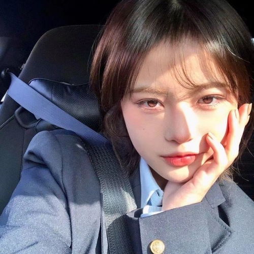 少女头像花与温柔我都自给自足