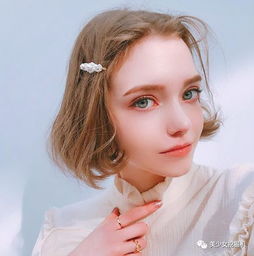 集齐天鹅颈,大长腿的九头身真人版洋娃娃,一夜爆红后被质疑是人造人