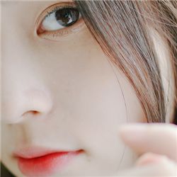 一套女生的头像好看的要同一个人的