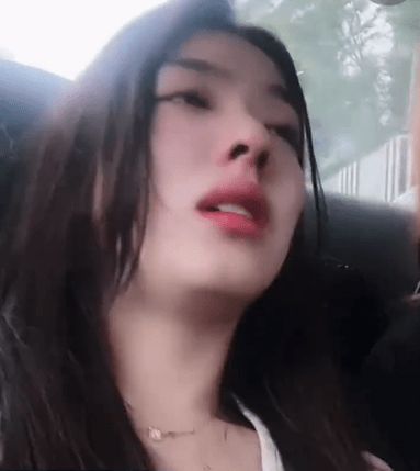 王思聪开始展开行动,孙一宁被迫改头像,躲在家中不敢出门