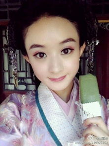 拍照谁最会摆手势女星钟欣桐,男星看鹿晗