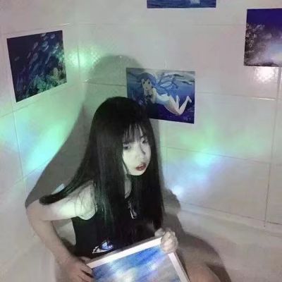 最潮霸气情侣头像一人一张社会人纹身或染发