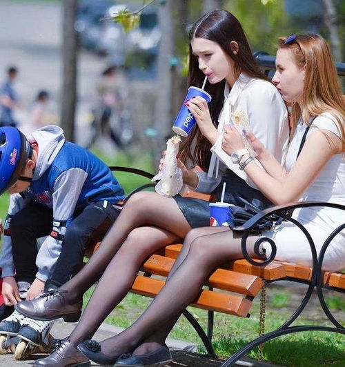 被称为穷得只剩下美女的乌克兰,如今局势下,那里的生活过得怎样