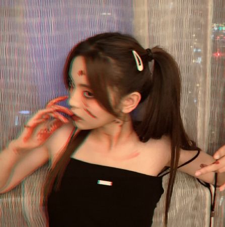女星暗黑妆,杨超越邪魅,许佳琪冷艳,看到郑乃馨被吓到感觉