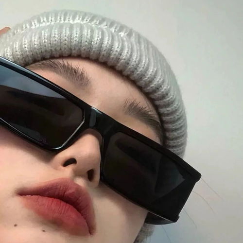 女生头像借一下今晚的月亮