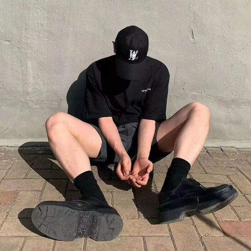 男生头像丨一切会变得有些黑暗,在它们光芒万丈之前