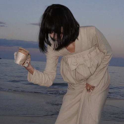 真人女生头像遇见了黄昏,万物都变得温柔动人了