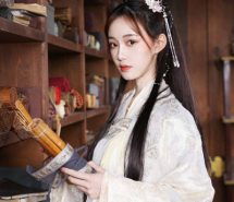 美女侧脸头像超清古风