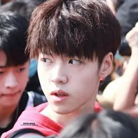 任胤蓬头像好看的任胤蓬头像