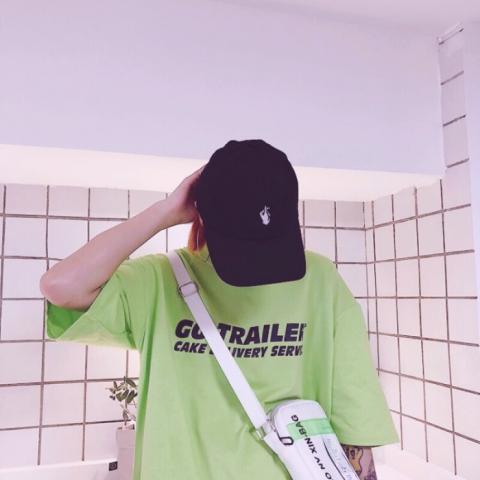 游泳池边性感比基尼美女qq头像高清