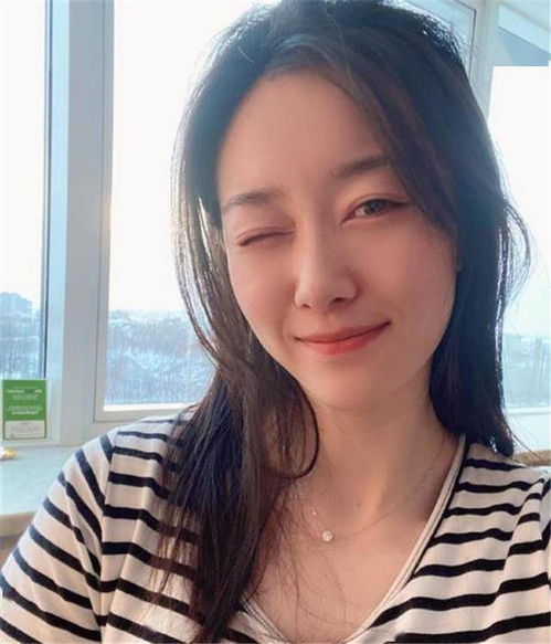 中国体坛两大顶流美女合影陈梦提50万豪车,表态下个月拿大满贯