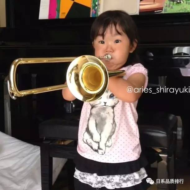 谁说只有美女才能当网红这个日本小萌妹靠丑也火的不要不要哒