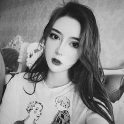 黑色女生头像