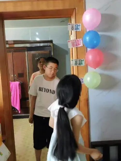 女儿为什么不拿大的呢搞笑熊孩子搞笑日常家庭搞笑萌娃搞笑日常万万没想到