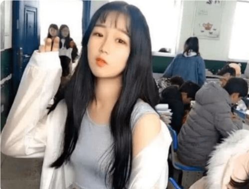 初中女生自认为仙气飘飘的行为,男生却觉得幼稚,要注意避免