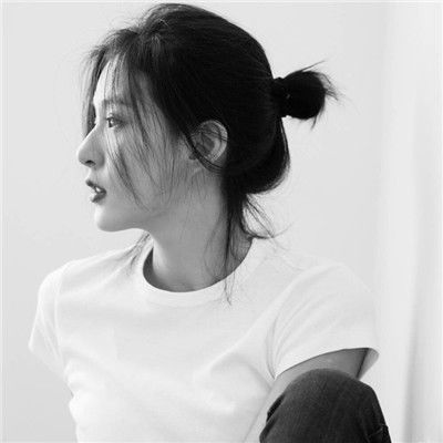 高冷范的女生黑白头像超酷超霸气用不着你喜欢轮不到你讨厌