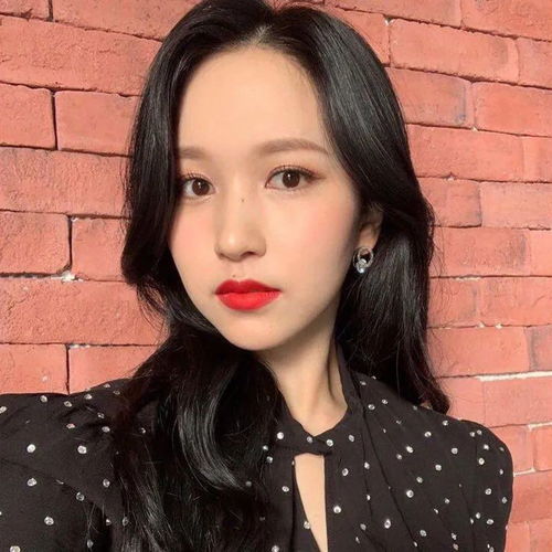 2025最火女生头像图片孙一宁