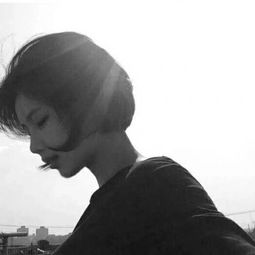qq精选黑白头像唯美有气质旧人旧景难免触景伤情