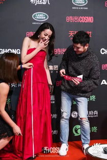 杨幂说相信刘恺威忠诚,刘雯走维秘秀前被我们量体重这红毯燃