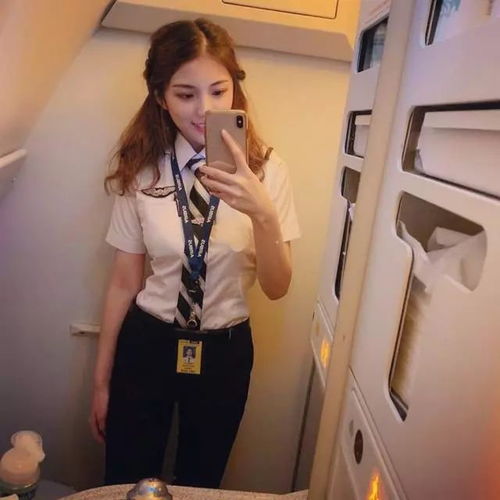 21岁美女飞行员夺得华裔小姐人气女神奖