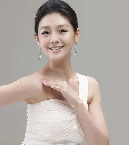 大s的离婚,让我看到了一个已婚女人的底气与勇气