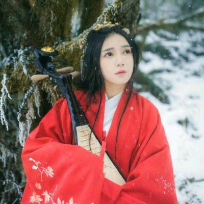 其实我也很介意只是笑着说没关qq女生头像我要个性网
