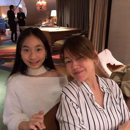 组图小s迎41岁生日长女次女狂晒合照为妈妈送祝福