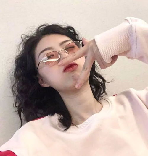 求非主流女抽烟头像