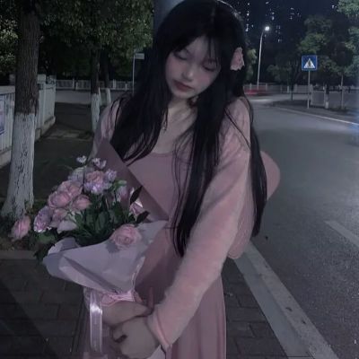 忧郁不露脸女头自己披星戴月的奔向理想与自由